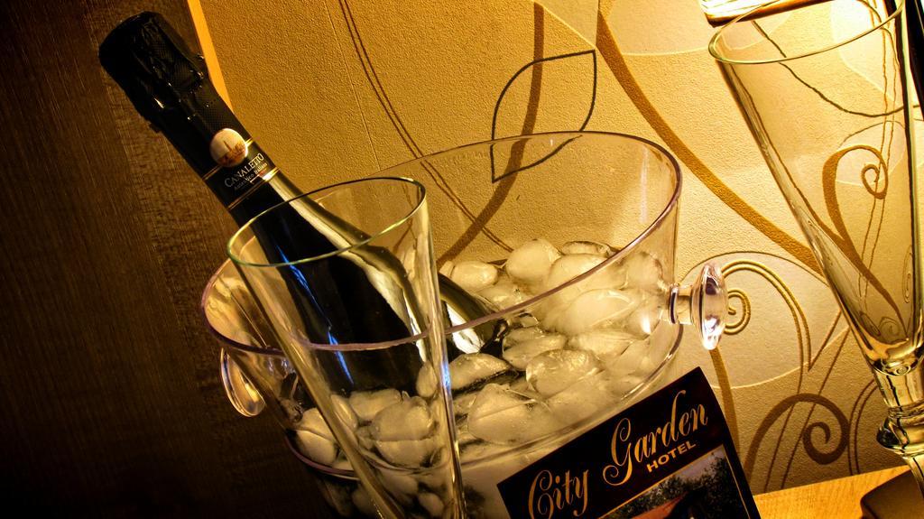 Garden And Bed & Breakfast Bucarest