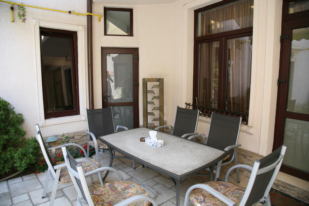 Bed & Breakfast Garden And Bucarest