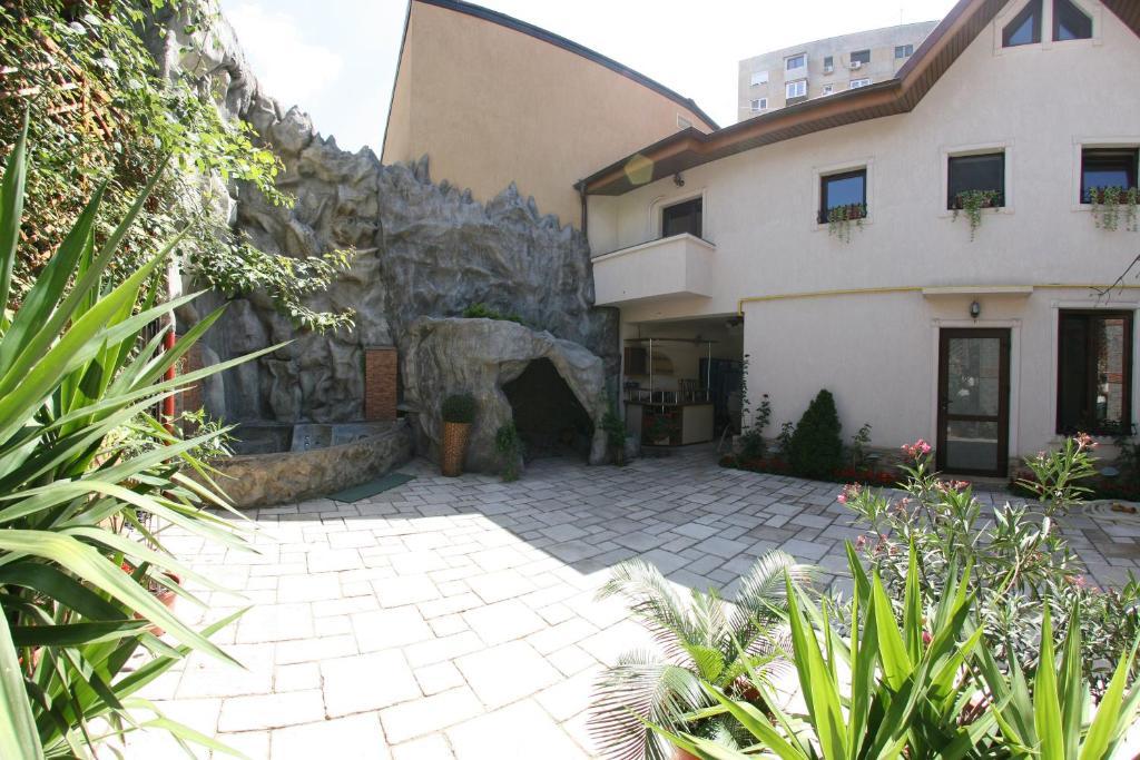 Bed & Breakfast Garden And 3*