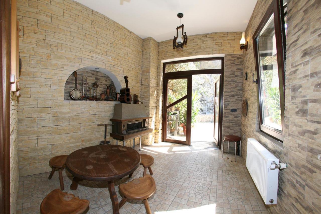 Bed & Breakfast Garden And 3*