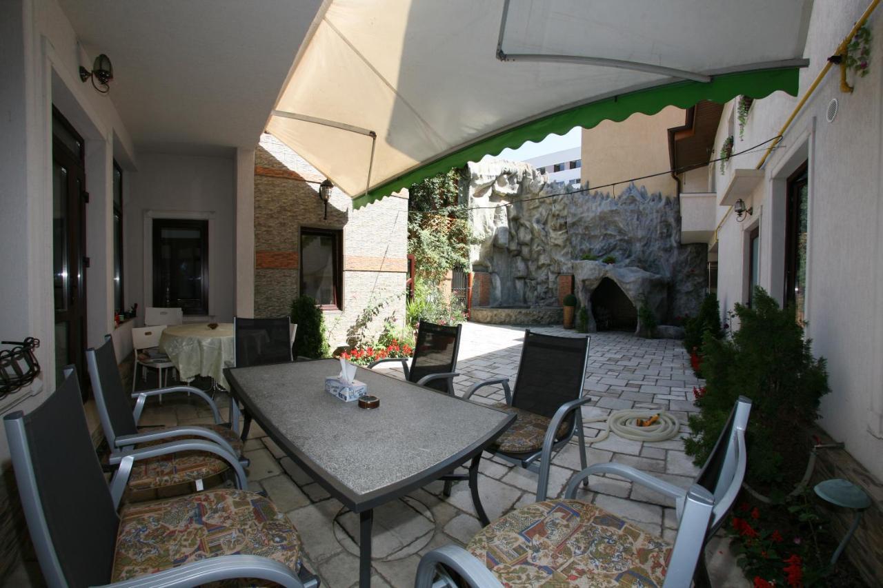 Garden And Bucarest